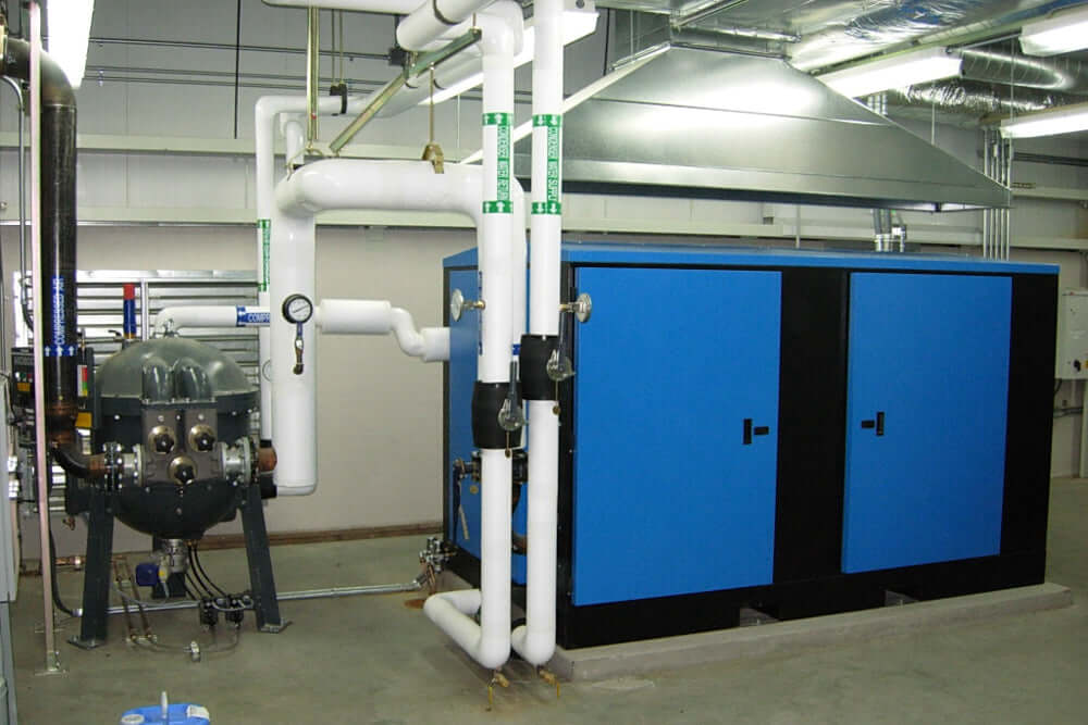 Rogers Machinery Company provides a Rogers KNW oil-free rotary screw air compressor with a mated drum dryer for the Aerospace industry